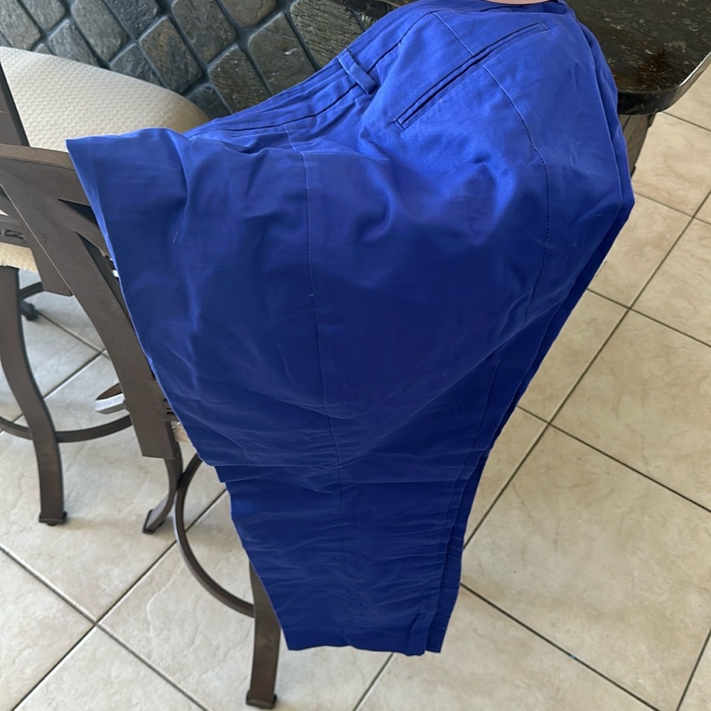 Gap- cropped pants - gently used